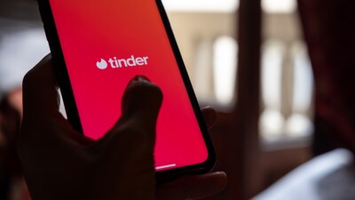 Tinder, Hinge, other dating apps turn users into 'addicts,' suit says